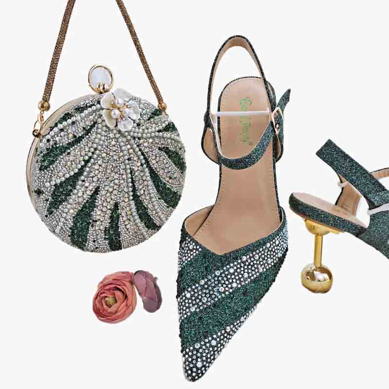Pointed shoes elegent and fashion to wear good party match