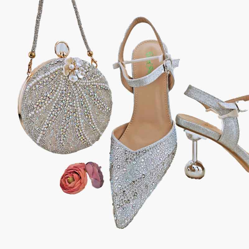 Pointed shoes elegent and fashion to wear good party match